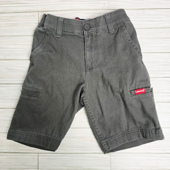 Levi's Shorts Boys Size 6 Grey Red Tab Button Closure Belted Urban‎ Casual - Picture 1 of 6